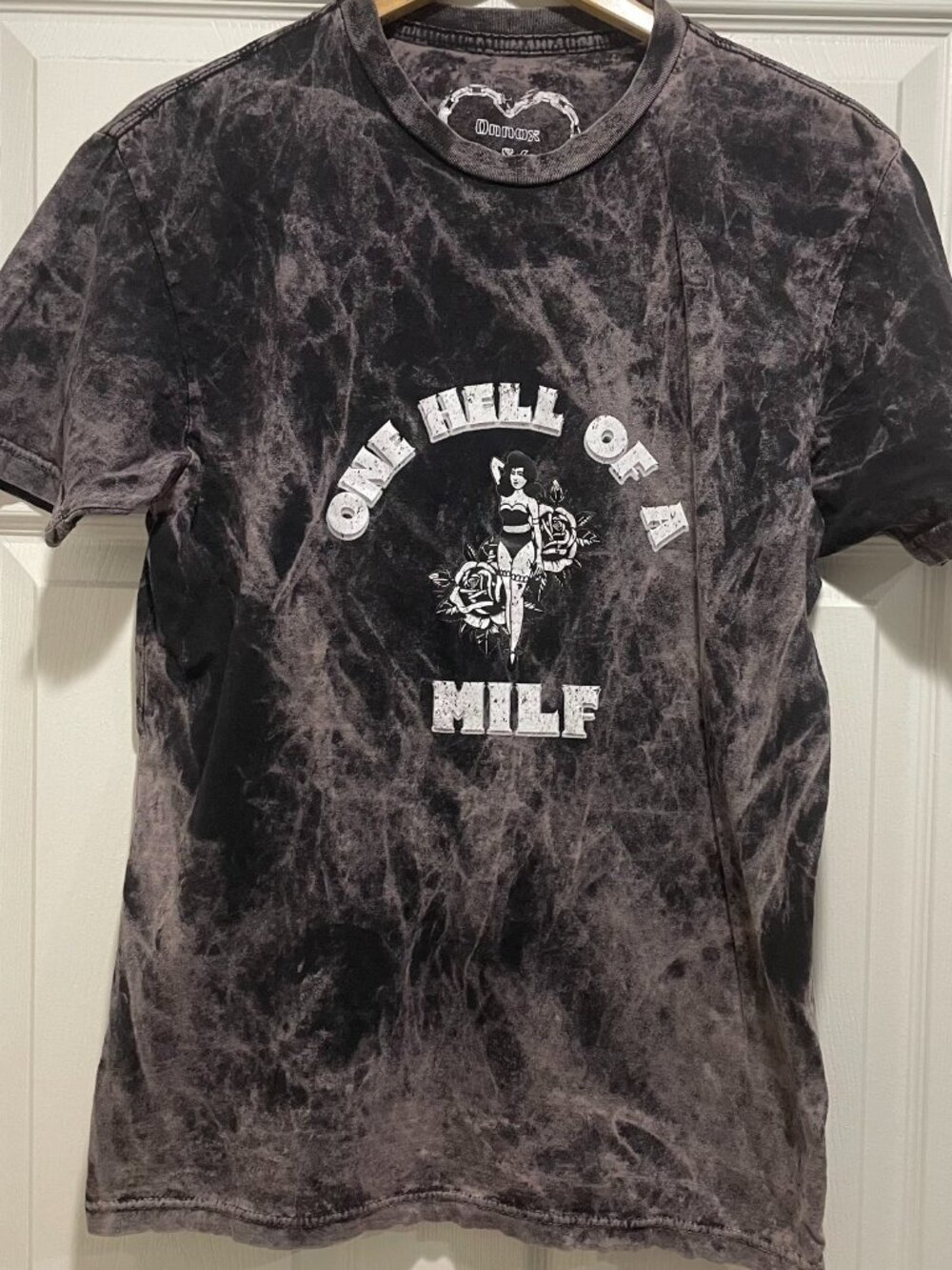 Onnox One Hell of a Milf Graphic T-Shirt Women's Size L Black Grey Tie-Dye Tee